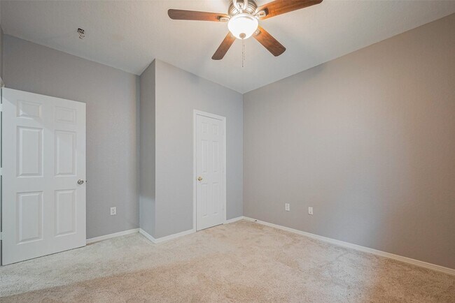 Building Photo - 4510 Sherwood Green Ct