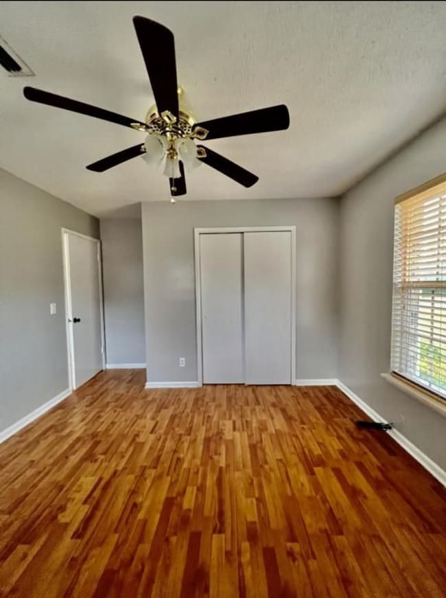 Building Photo - 206 Goff Dr