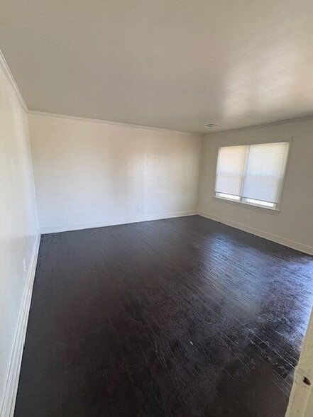 Building Photo - 503 Battle St