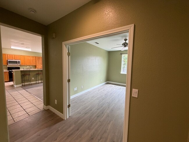 Building Photo - 8660 Banton Cir