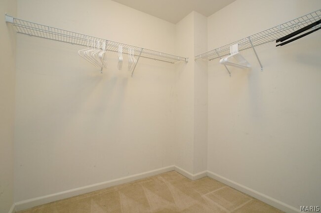 Building Photo - 307 Shady Rock Ln