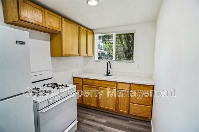 Primary Photo - 23830 Newhall Ave