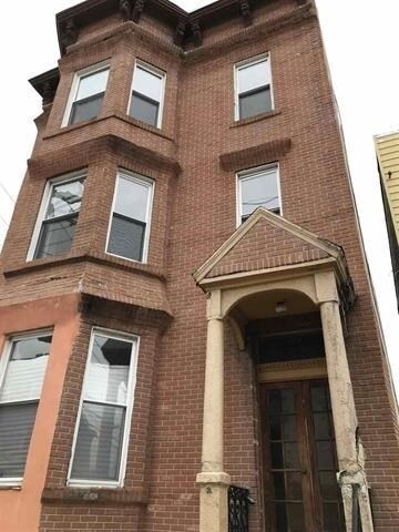 Building Photo - 106 Bowers St