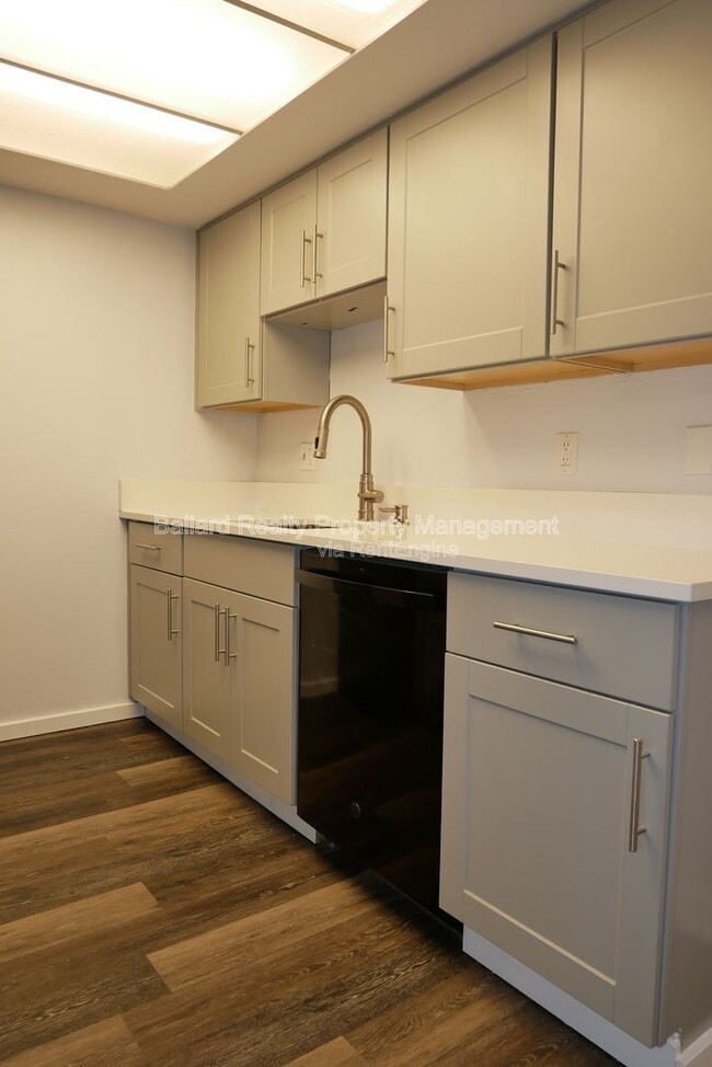 Building Photo - 6116 22nd Ave NW