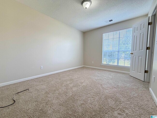 Building Photo - 101 Cambridge Pointe Cir