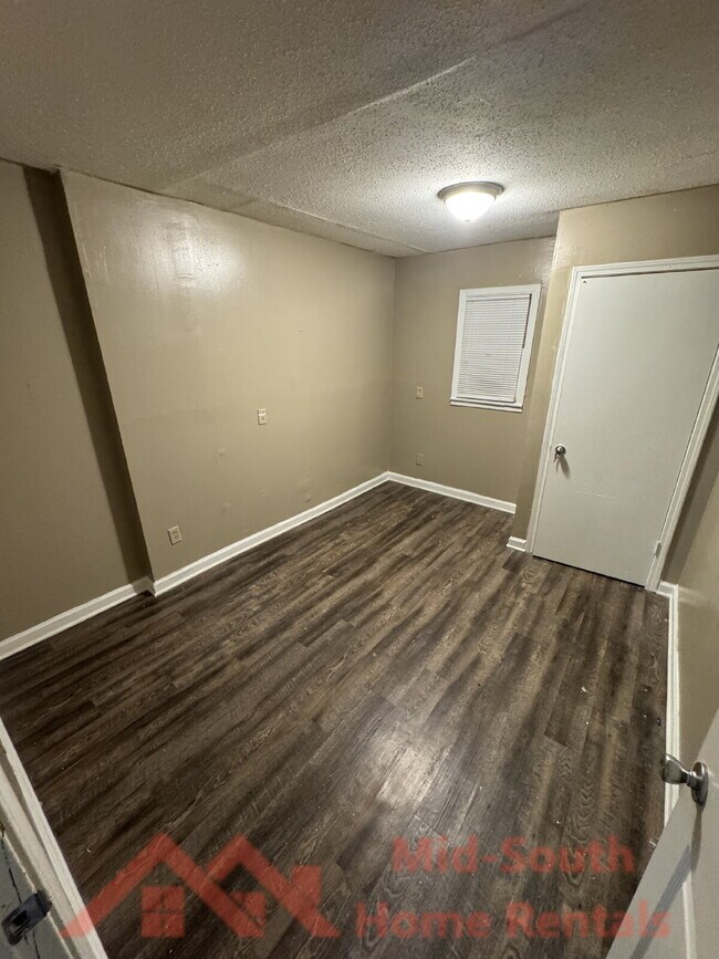 Building Photo - 1604 Echles St