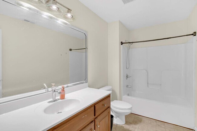 Building Photo - 3319 Reades Way