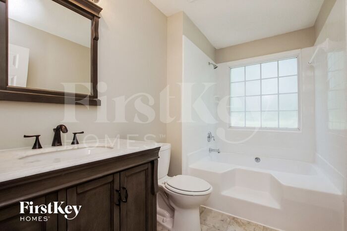 Building Photo - 7500 Barn Stone Dr