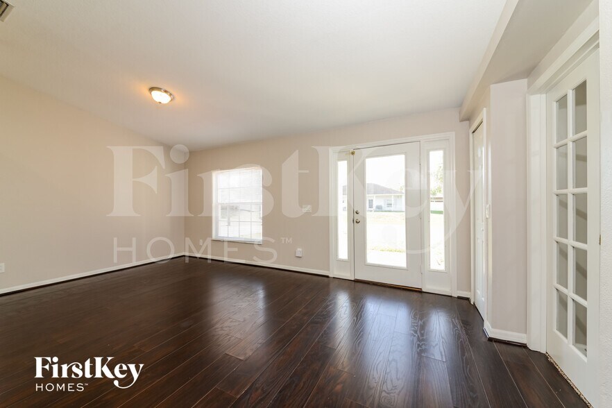 Building Photo - 3596 Monfero Ave