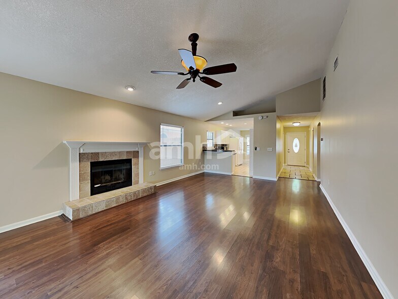 Building Photo - 4316 Hanging Moss Dr