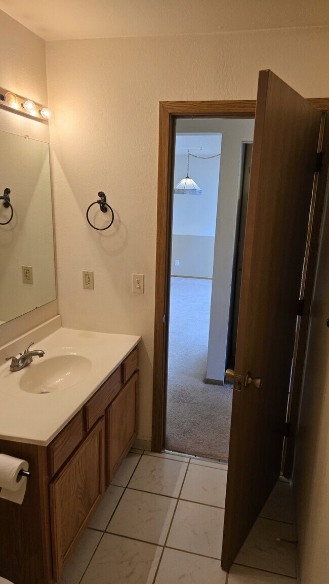 Building Photo - 8635 Clay St