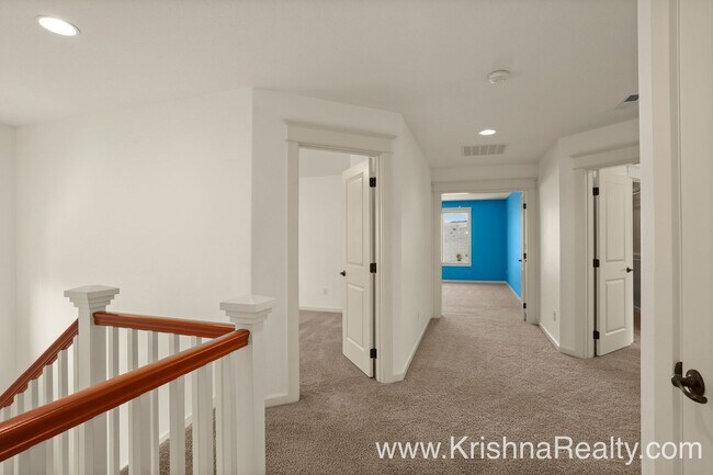 Building Photo - Stunning 4 BD* 2.5 BA* Single Family Home ...