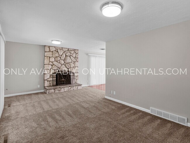 Building Photo - 6773 S 1300 W