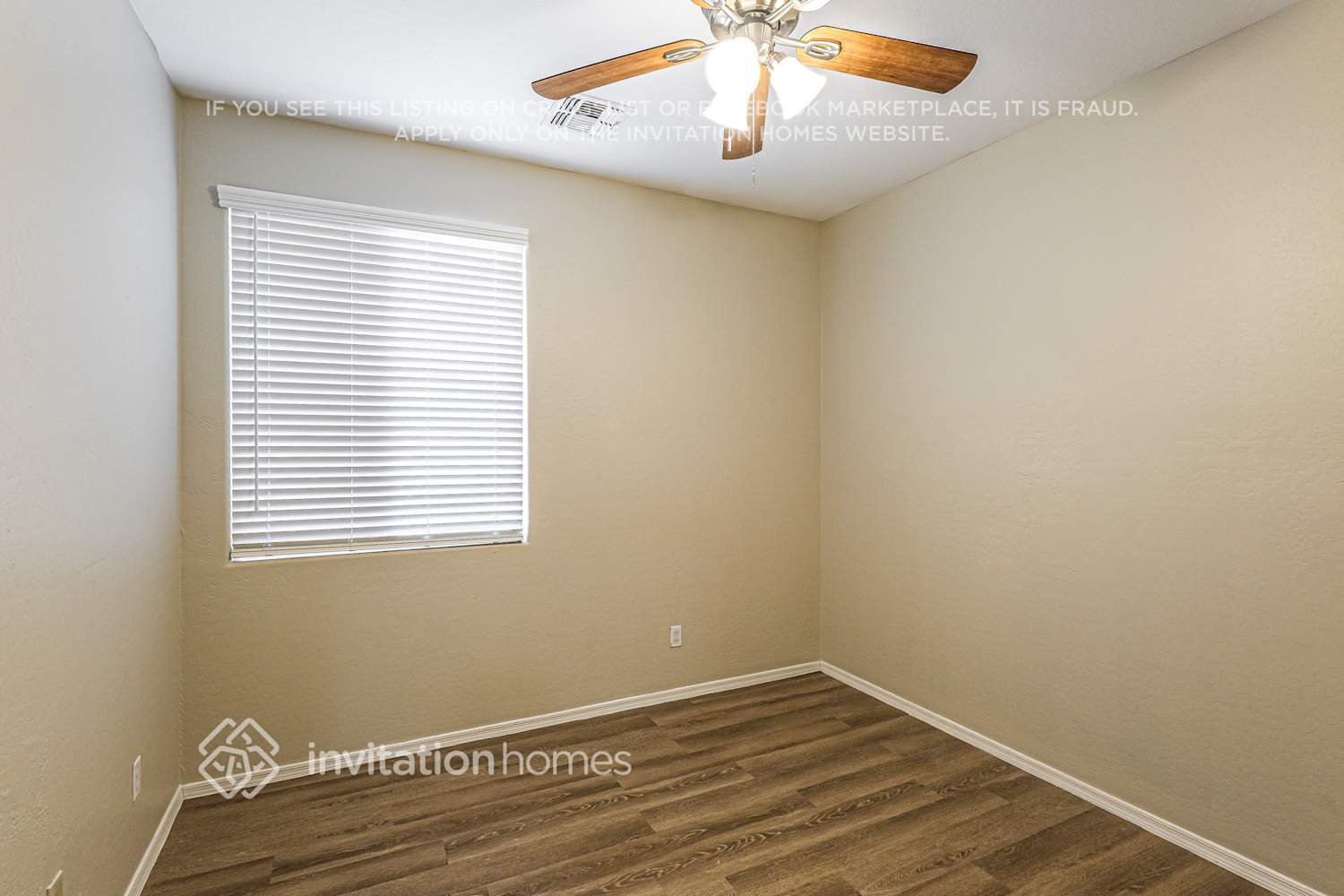Building Photo - 6826 S 30th Ln