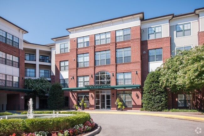 Spacious One- to Two-Bedroom Apartments in Lorton, VA