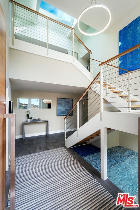 Building Photo - 2344 Banyan Dr