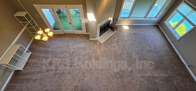 Building Photo - 200 Mainsail Dr