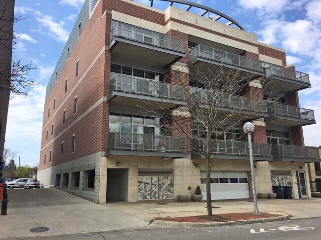 Primary Photo - 322 E Liberty St