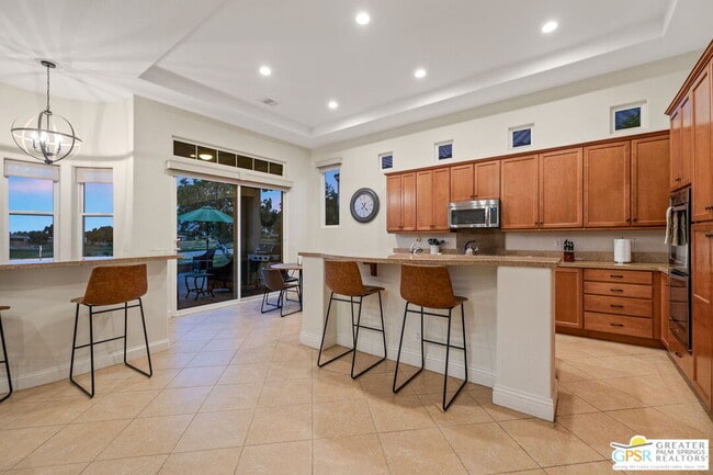 Building Photo - 88 Vía Las Flores