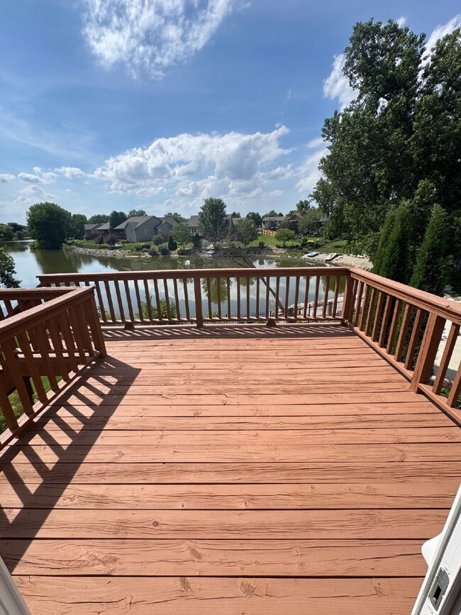 Building Photo - "Spacious 4-Bedroom Sanctuary with 3 Full Baths on Country View Drive, Derby - 3189 Sq Ft of Comf...
