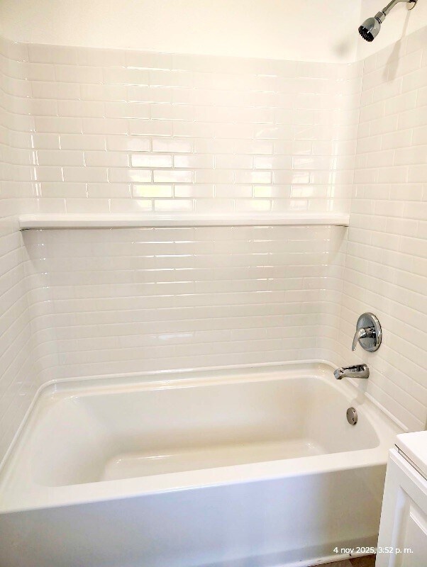 Building Photo - 130 E Witcher Ln