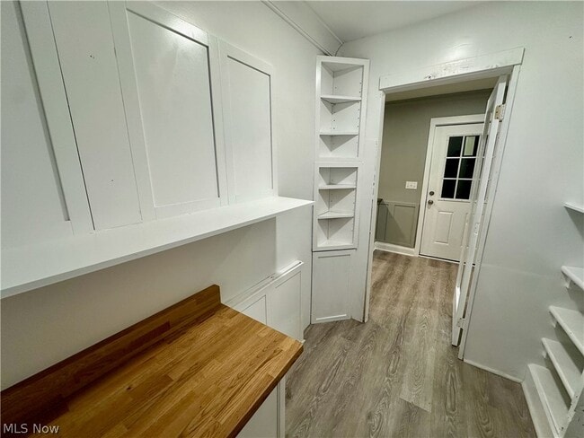 Building Photo - 5636 Hopkins Rd