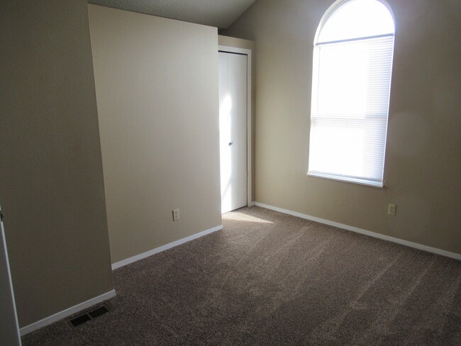 Building Photo - 7980 Belford Dr