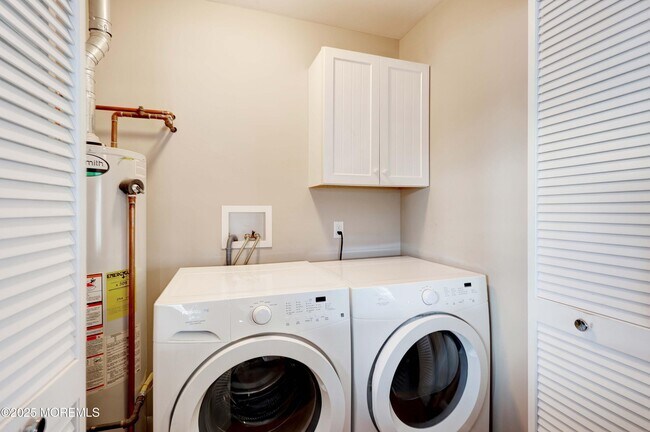 Building Photo - 41 Longpoint Dr