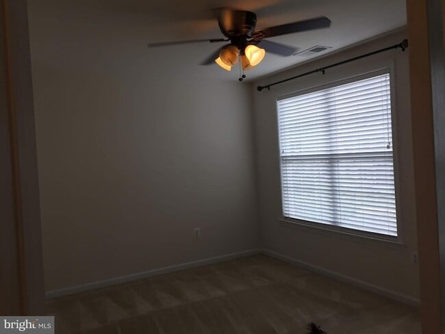 Building Photo - 43165 Barnstead Dr
