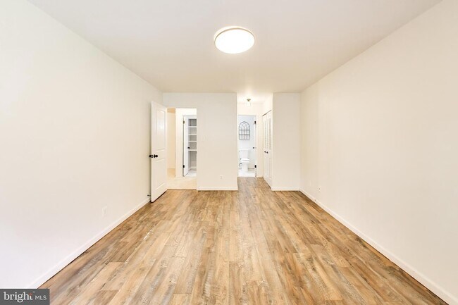 Building Photo - 13117 Wonderland Way