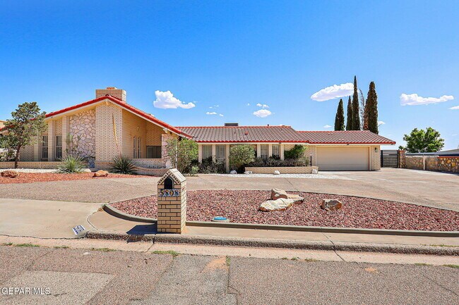 Primary Photo - 5808 Kingsfield Ave