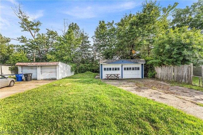 Building Photo - 3705 Wetzel Ave