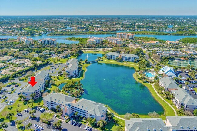 Building Photo - 353 S US Hwy 1