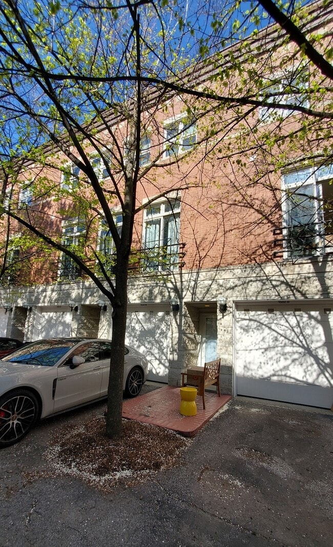 Building Photo - 1502 S Prairie Ave