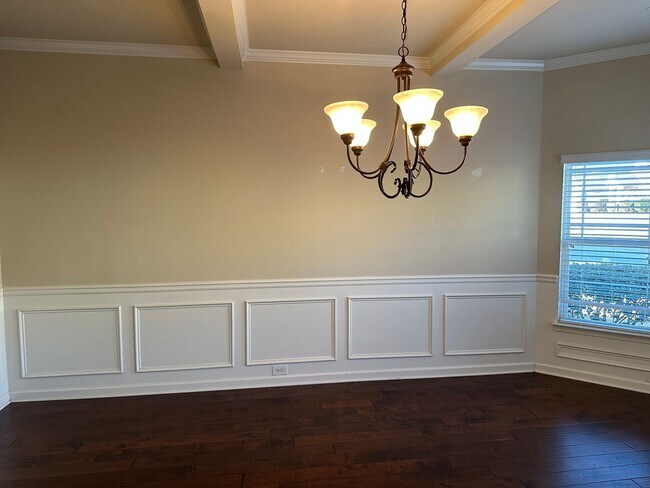 Building Photo - 549 W Holloway Dr
