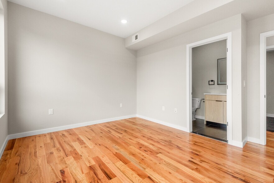 Building Photo - 108 Fleming Ave