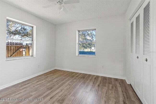 Building Photo - 7370 Holiday Dr