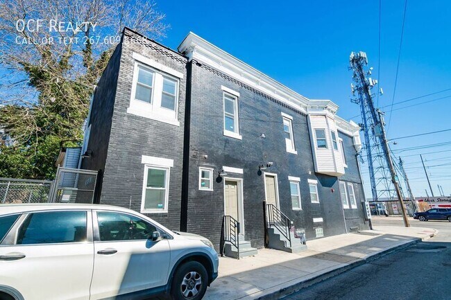 Building Photo - 5715 Woodland Ave
