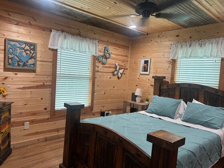 Building Photo - 6295 Spring Branch Rd