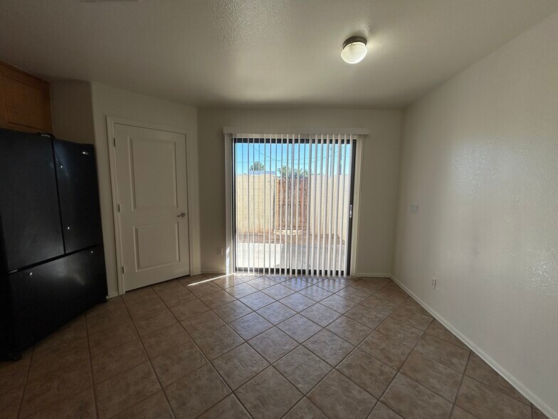 Building Photo - 7801 N 44th Dr