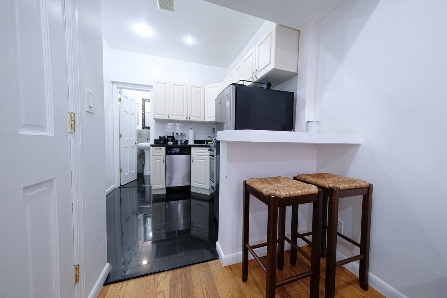 Building Photo - 310 E 103rd St