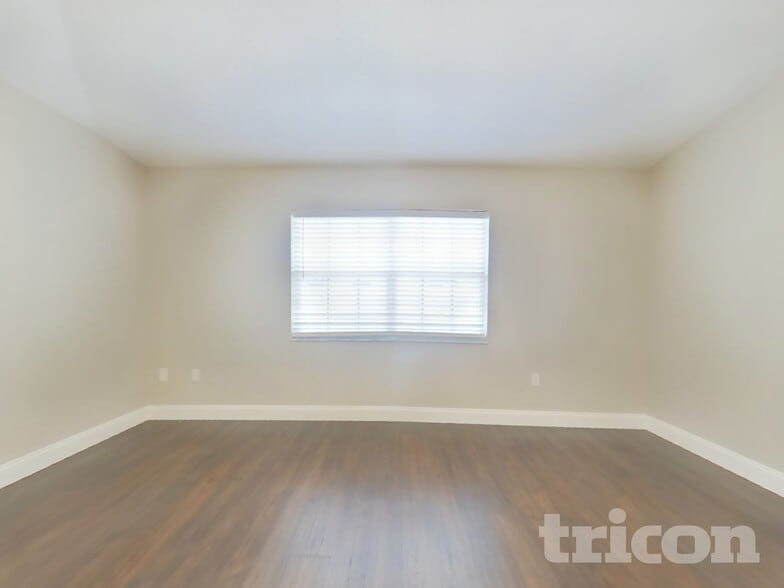 Building Photo - 3598 N Biscayne Dr