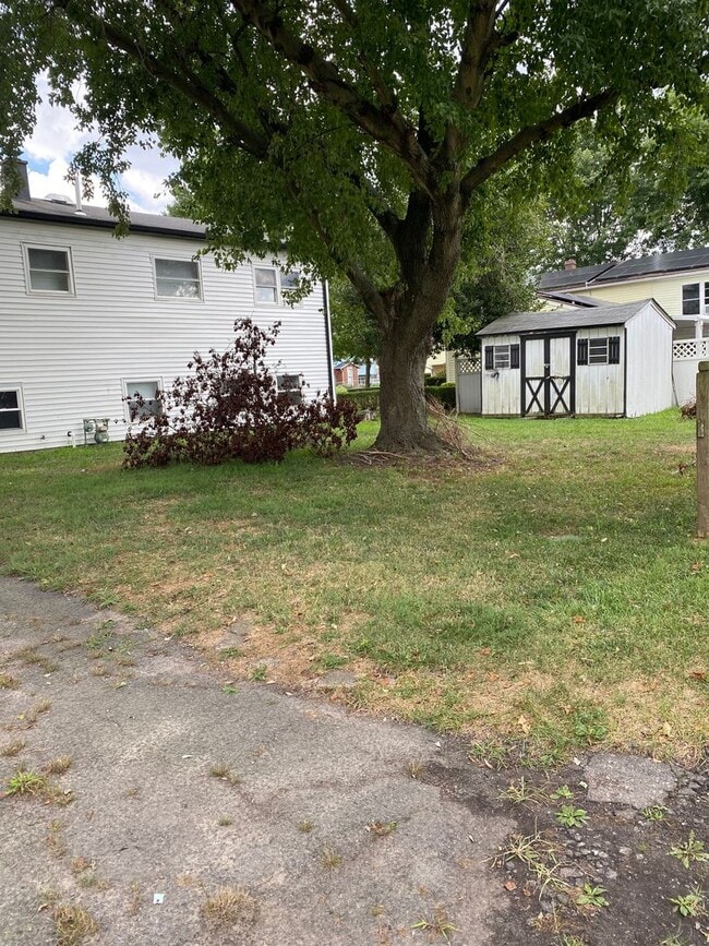 Building Photo - 241 Lafayette Ave