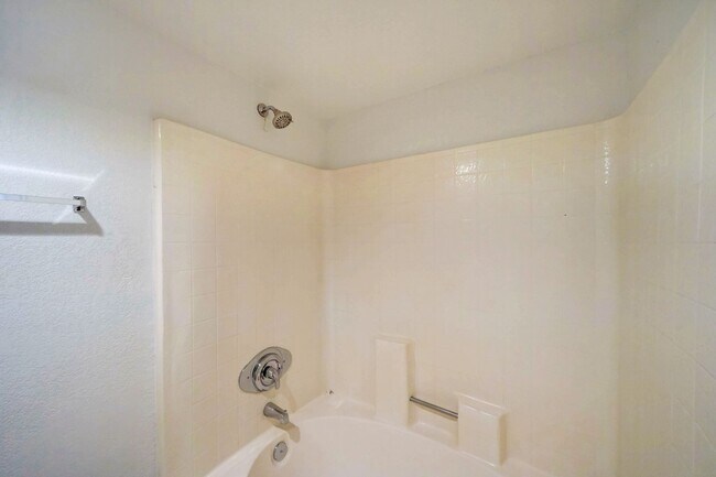 Building Photo - COMING SOON! Recently Painted Adorable 2 B...