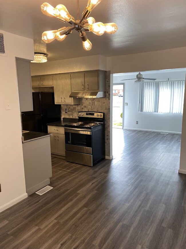 Building Photo - 3006 Benchwood Rd