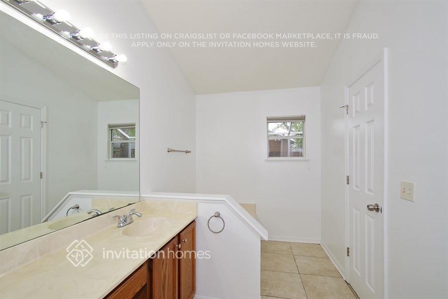 Building Photo - 3214 Glenmeadow Terrace