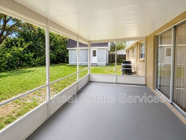 Building Photo - 2552 Chancery Dr
