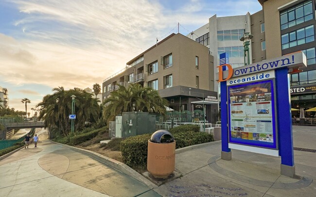 Building Photo - Lovely single story beach home with Ocean ...