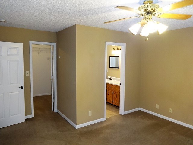 Building Photo - 1483 McKinley Ct