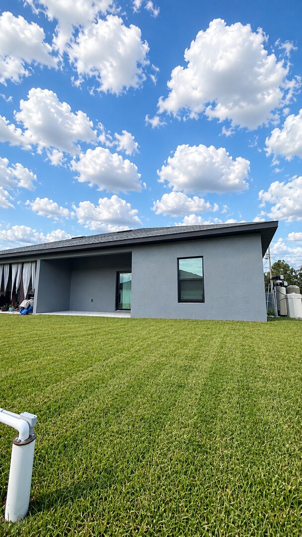 Building Photo - Hidden Gem! Beautiful 3/2 Duplex